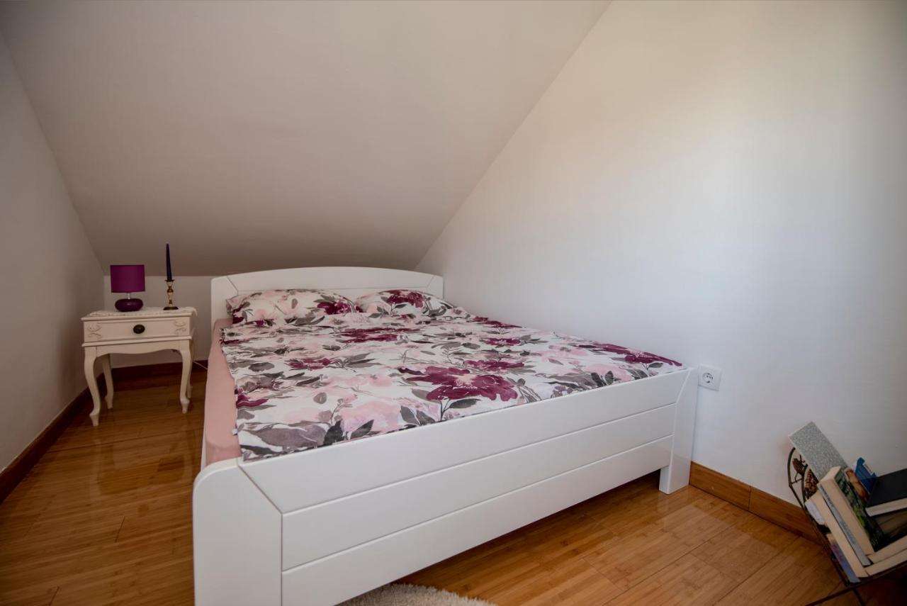 Апартаменты Apartman Pogled Требинье Экстерьер фото